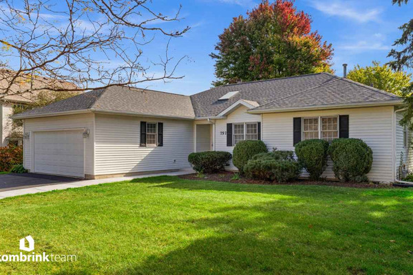 Ranch Home for Sale in Elburn IL | 757 N First St in Prairie Valley
