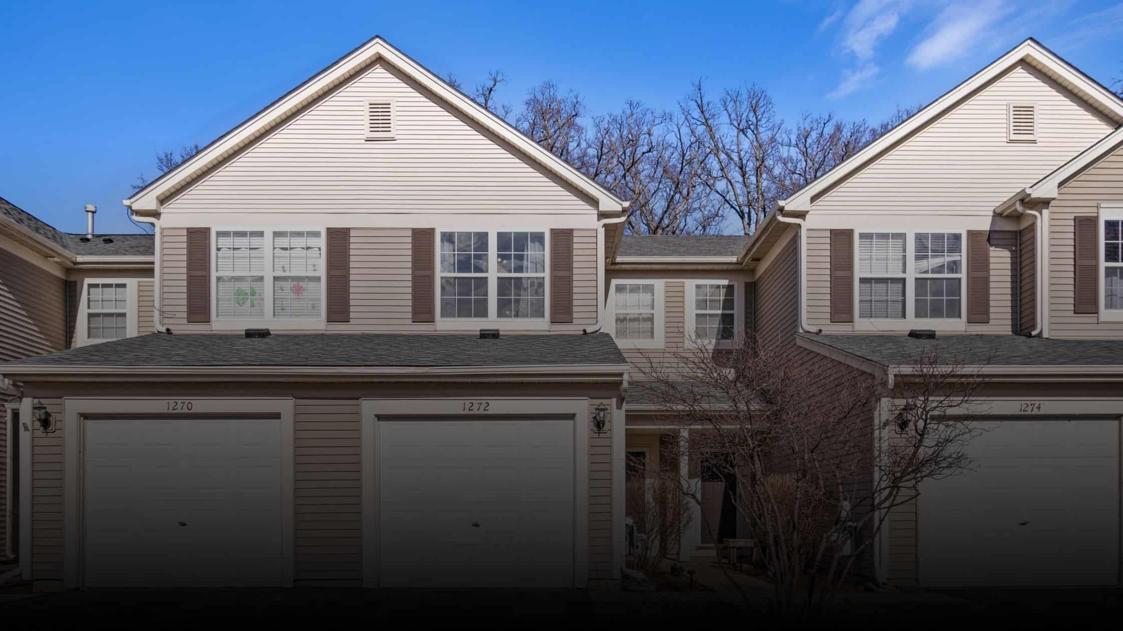 Modern 2-bedroom townhome exterior in Carpentersville, IL