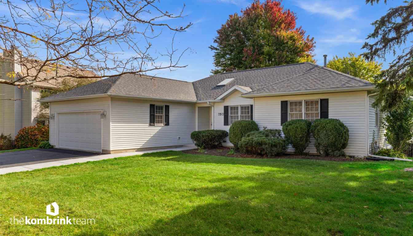 757 N First St, Elburn, IL