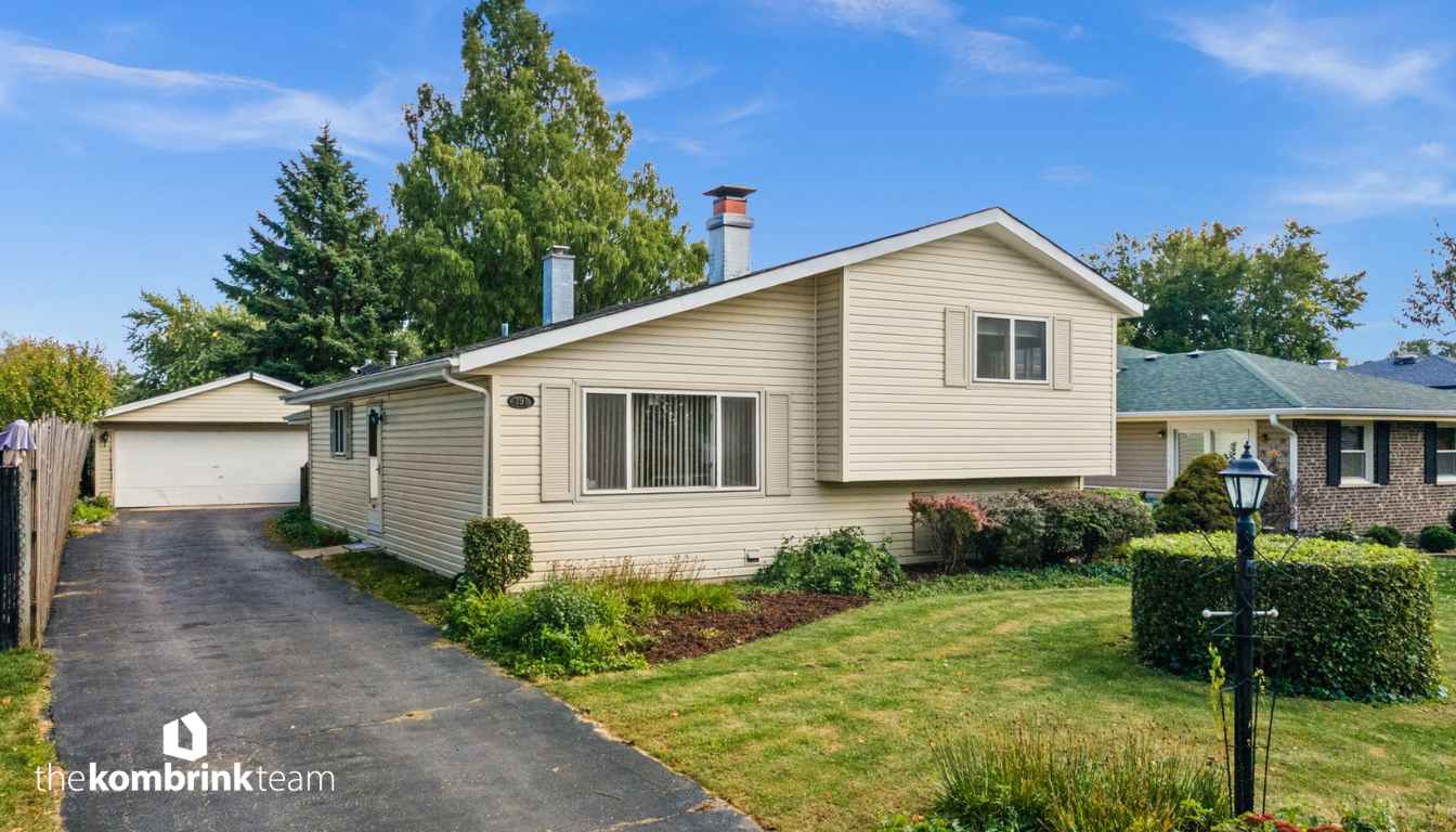 391 N Kramer Ave, Lombard, IL