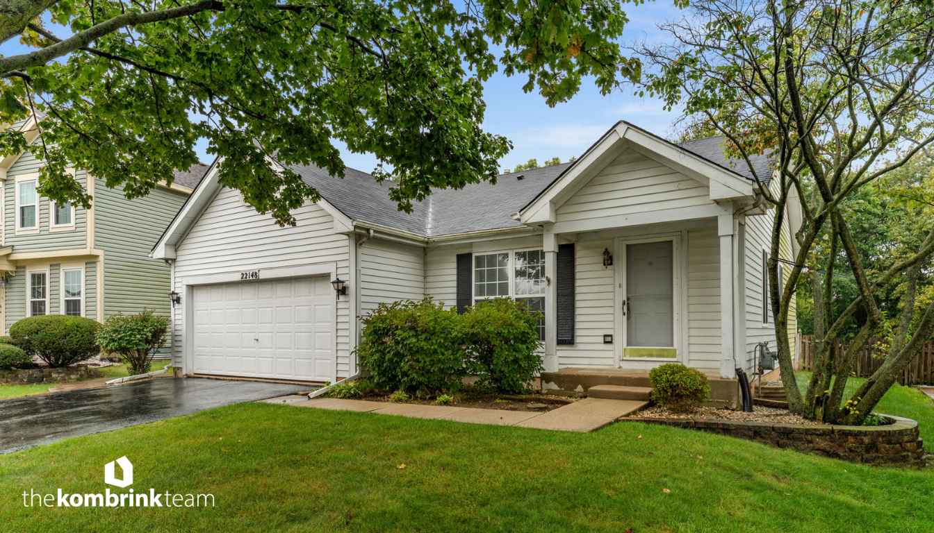 Front porch of ranch home at 22148 W Plymouth Cir in Plainfield IL